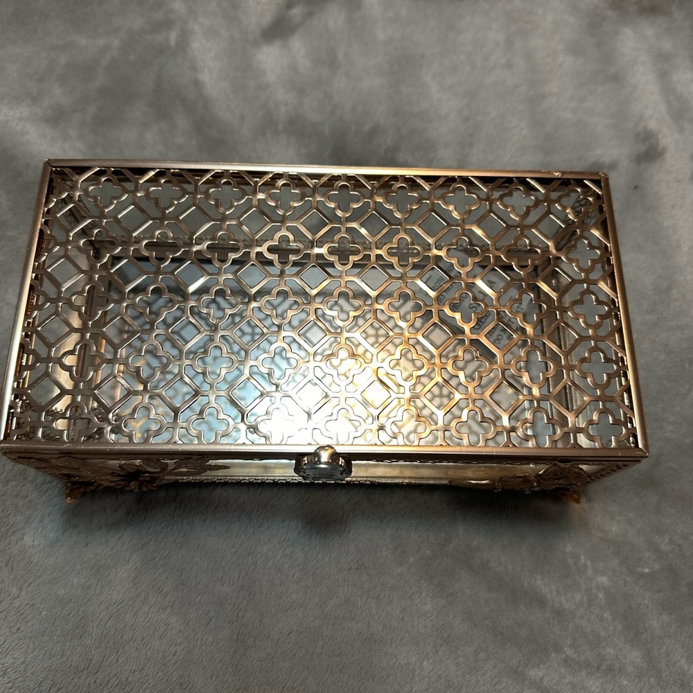 Beautiful glass jewellery box and organiser new - Picture 5 of 10